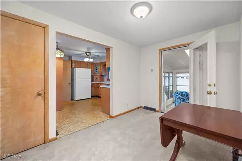 Entry Way - 988 Valley Blvd, Elyria, OH 44035 photo 1 of 3