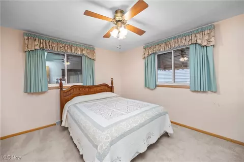 Bedroom - 988 Valley Blvd, Elyria, OH 44035 photo 4 of 8