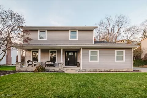 127 Angel Dr, Dover, OH 44622