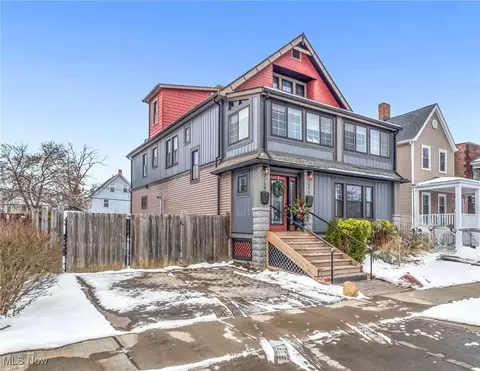 2058 W 98th St, Cleveland, OH 44102