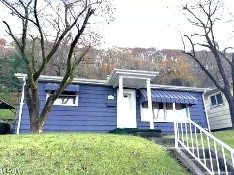 346 Main St, Follansbee, WV 26037