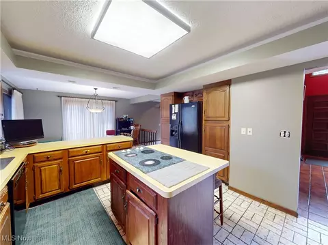 Kitchen - 2915 Millgate Dr, Willoughby Hills, OH 44094 photo 2 of 5