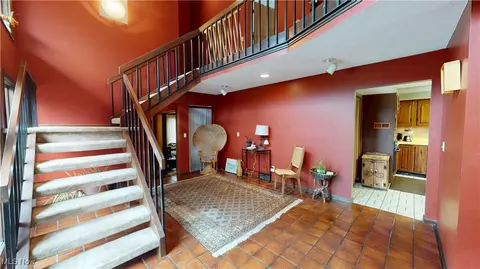 Entry Way - 2915 Millgate Dr, Willoughby Hills, OH 44094 photo 3 of 6