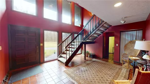 Entry Way - 2915 Millgate Dr, Willoughby Hills, OH 44094 photo 1 of 6