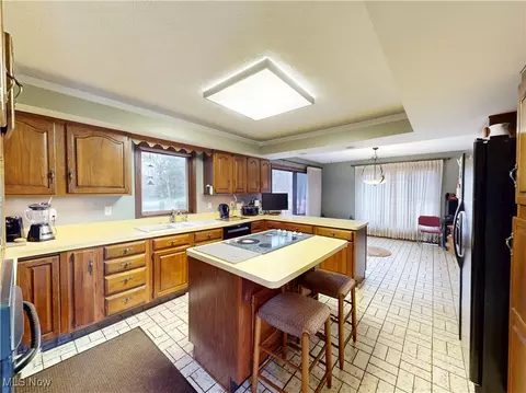 Kitchen - 2915 Millgate Dr, Willoughby Hills, OH 44094 photo 1 of 5