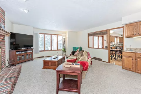 33346 Lisa Ln, Solon, OH 44139 photo 8