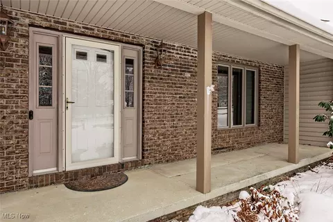33346 Lisa Ln, Solon, OH 44139 photo 2