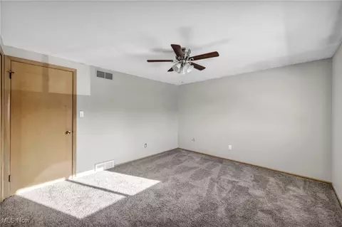 Bedroom - 2016 Coventry Dr, Parma, OH 44134 photo 2 of 11