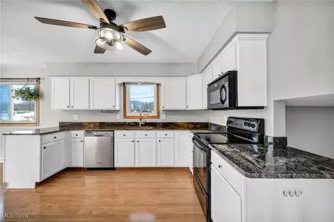 Kitchen - 2016 Coventry Dr, Parma, OH 44134 photo 3 of 5