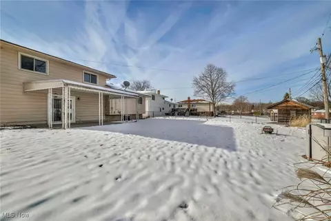 Exterior - 2016 Coventry Dr, Parma, OH 44134 photo 8 of 8