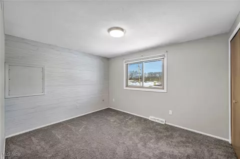 Bedroom - 2016 Coventry Dr, Parma, OH 44134 photo 9 of 11