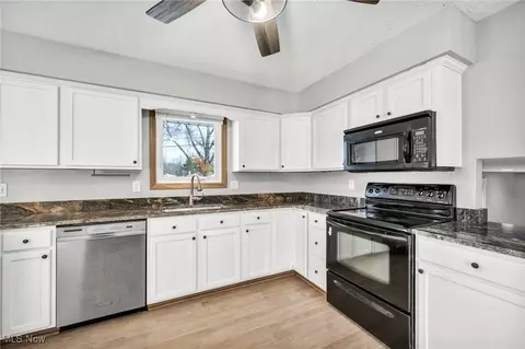 Kitchen - 2016 Coventry Dr, Parma, OH 44134 photo 2 of 5