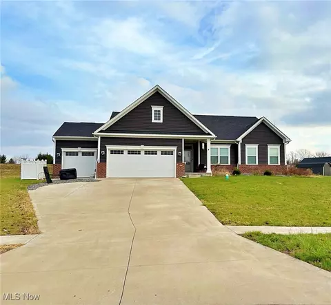 231 Liberty Ln, Wellington, OH 44090
