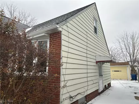 Exterior - 363 E 324th St, Willowick, OH 44095 photo 3 of 6