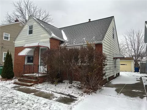 Exterior - 363 E 324th St, Willowick, OH 44095 photo 2 of 6