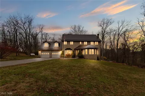 48837 Hillcrest Dr, Saint Clairsville, OH 43950