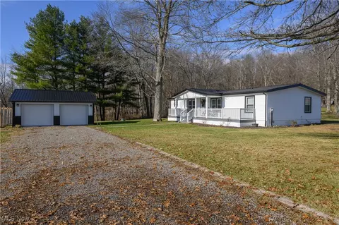 5218 Polen Rd NE, Mineral City, OH 44656