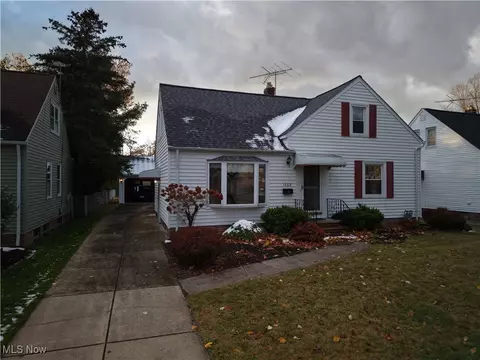1668 Harwich Rd, Lyndhurst, OH 44124