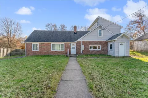 4771 E Webb Rd, Youngstown, OH 44515
