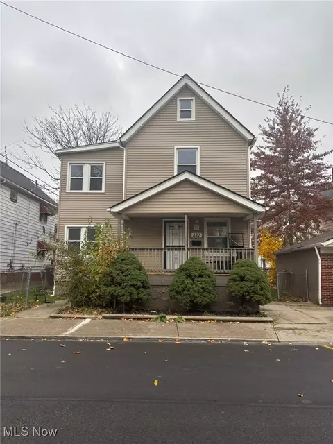 827 London Rd, Cleveland, OH 44110