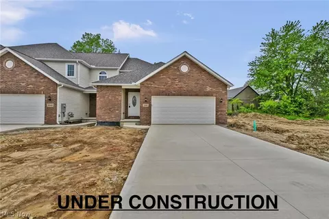 1390 Mussel Shoals Dr, Brunswick, OH 44212