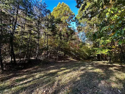 County Line Road, Saint Marys, WV 26170