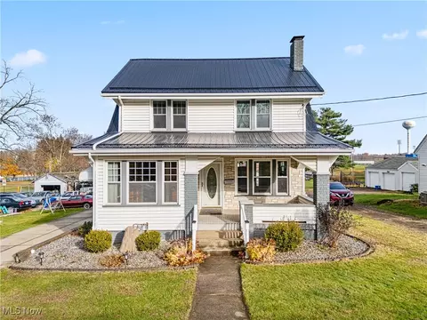 313 Nassau St E, East Canton, OH 44730