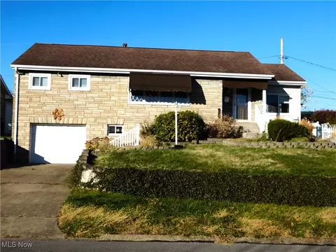 1524 8th St, Moundsville, WV 26041