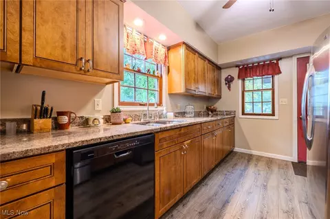7468 Case Ave, Mentor, OH 44060 photo 34
