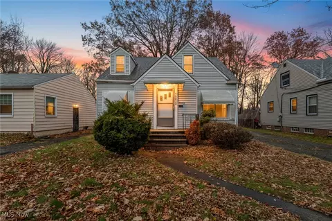 19315 Gladstone Rd, Warrensville Heights, OH 44122