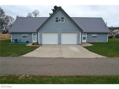 211 N Saint Clairsville Rd, Port Washington, OH 43837