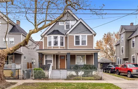 3303 Chatham Ave, Cleveland, OH 44113
