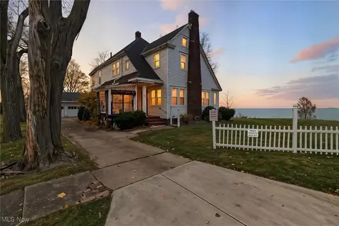 117 Idaho Ave, Lorain, OH 44052