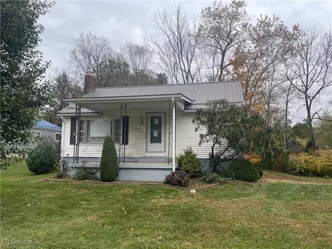 6161 Lily Ln SE, Amsterdam, OH 43903