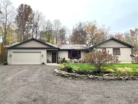 8942 Williams Rd, Chardon, OH 44024