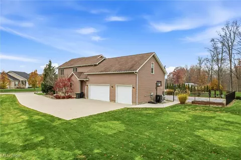 517 Berklee Dr, Boardman, OH 44512 photo 3