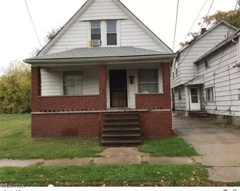 3836 E 72nd St, Cleveland, OH 44105