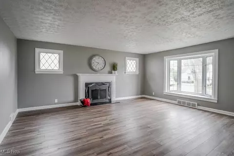 3031 26th St NW, Canton, OH 44708 photo 4