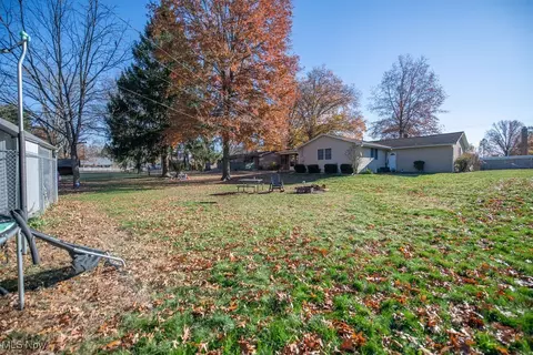 Exterior - 827 E 4th St, Dover, OH 44622 photo 6 of 10