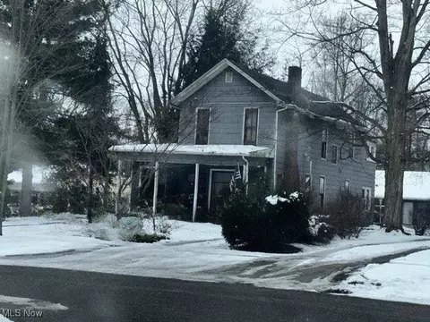 10729 Forest St, Garrettsville, OH 44231