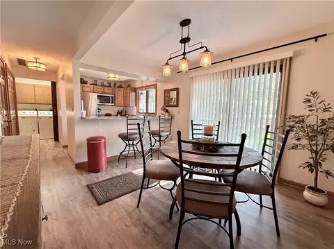 Dining - 1260 Boardman Canfield Rd, Boardman, OH 44512 photo 1 of 1