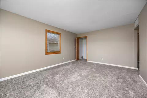 167 Clinton Ave, Elyria, OH 44035 photo 11