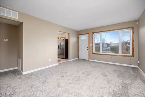 167 Clinton Ave, Elyria, OH 44035 photo 8