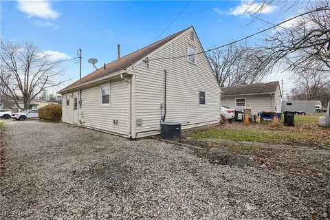 167 Clinton Ave, Elyria, OH 44035 photo 25