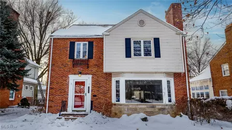 2616 Kerwick Rd, University Heights, OH 44118