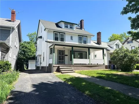 3277 Cedarbrook Rd, Cleveland Heights, OH 44118