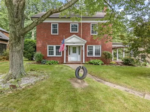 241 N College St, Newcomerstown, OH 43832