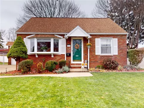 1521 Lakeside Ave NW, Canton, OH 44708