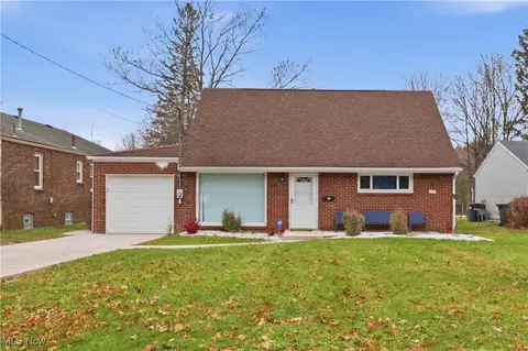 354 Ewing Rd, Youngstown, OH 44512
