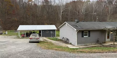 35604 Paw Paw Rd, Salem, OH 45745